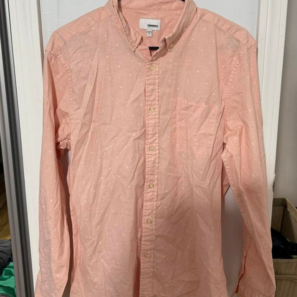 Pink‎ button-up shirt
